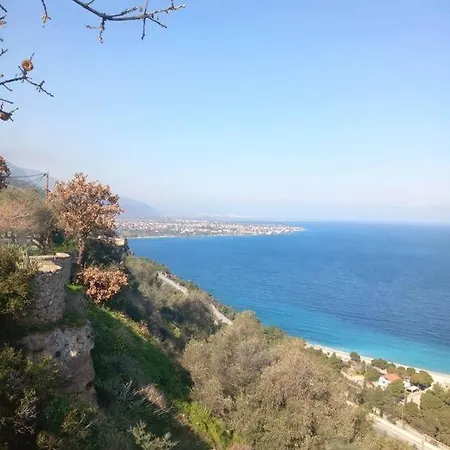 House With Incredible View Апартаменты *
